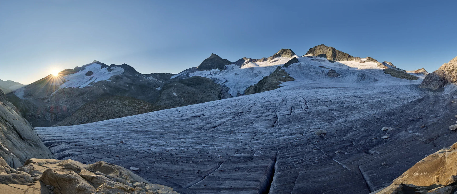 Basic image – ready for print or licensing.