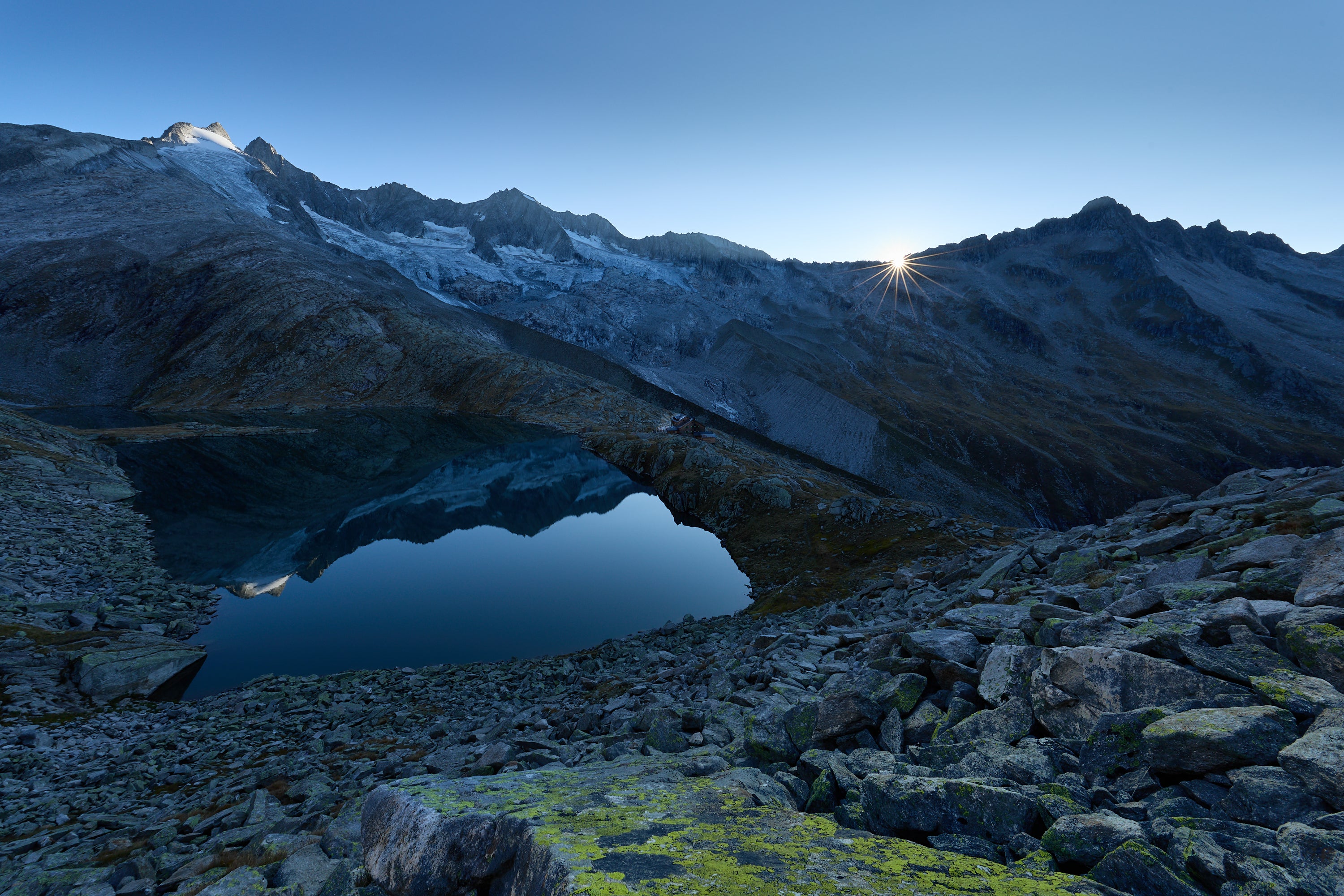 Basic image – ready for print or licensing.