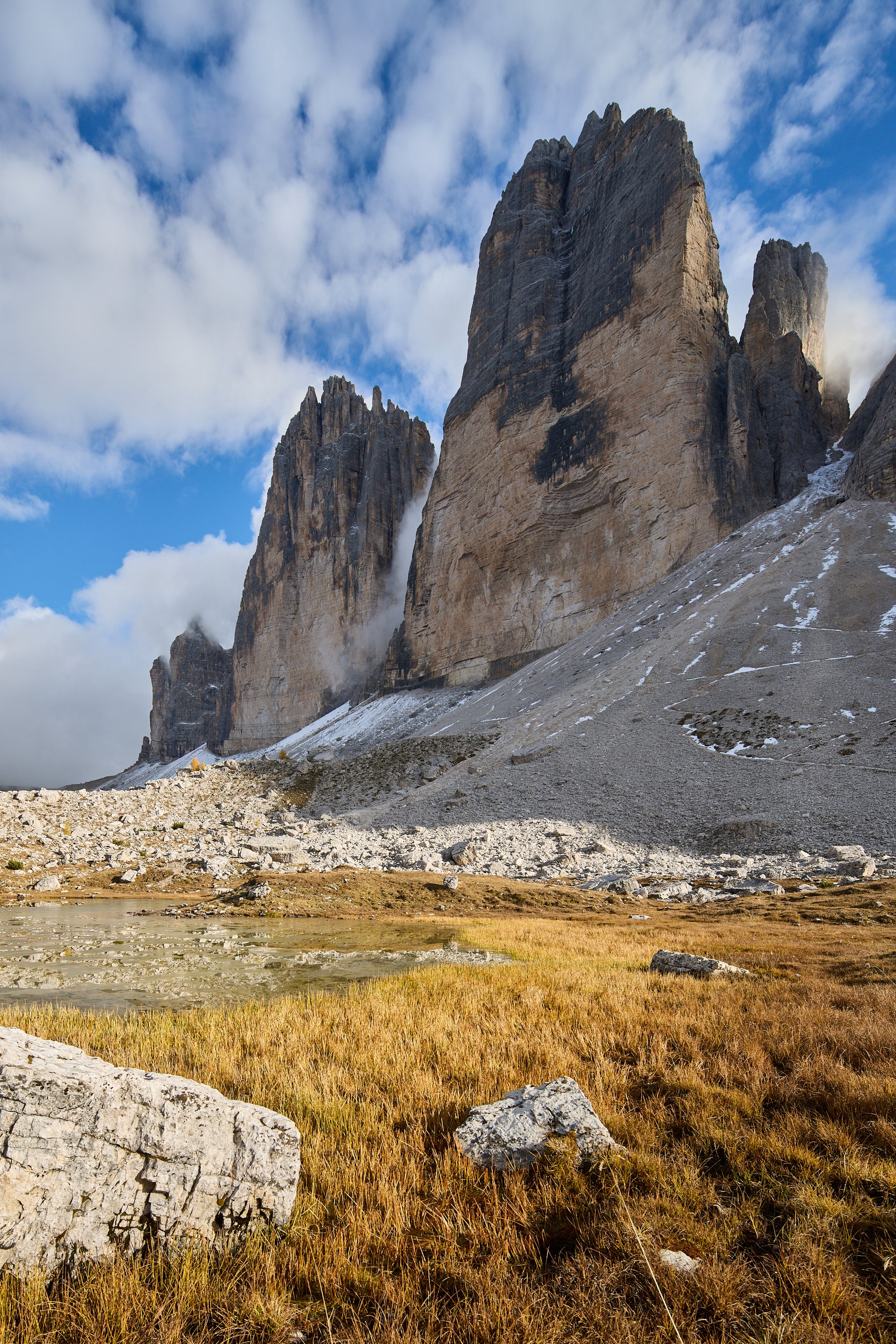 Basic image – ready for print or licensing.